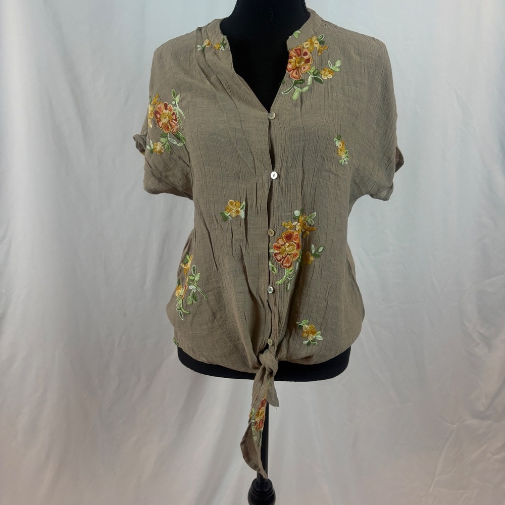 AUW Taupe Floral Embroidered Tie Front Button Down Blouse Size Medium T8431114E
